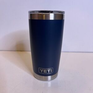 Bluerock x yeti navy blue rambler tumbler 20 oz